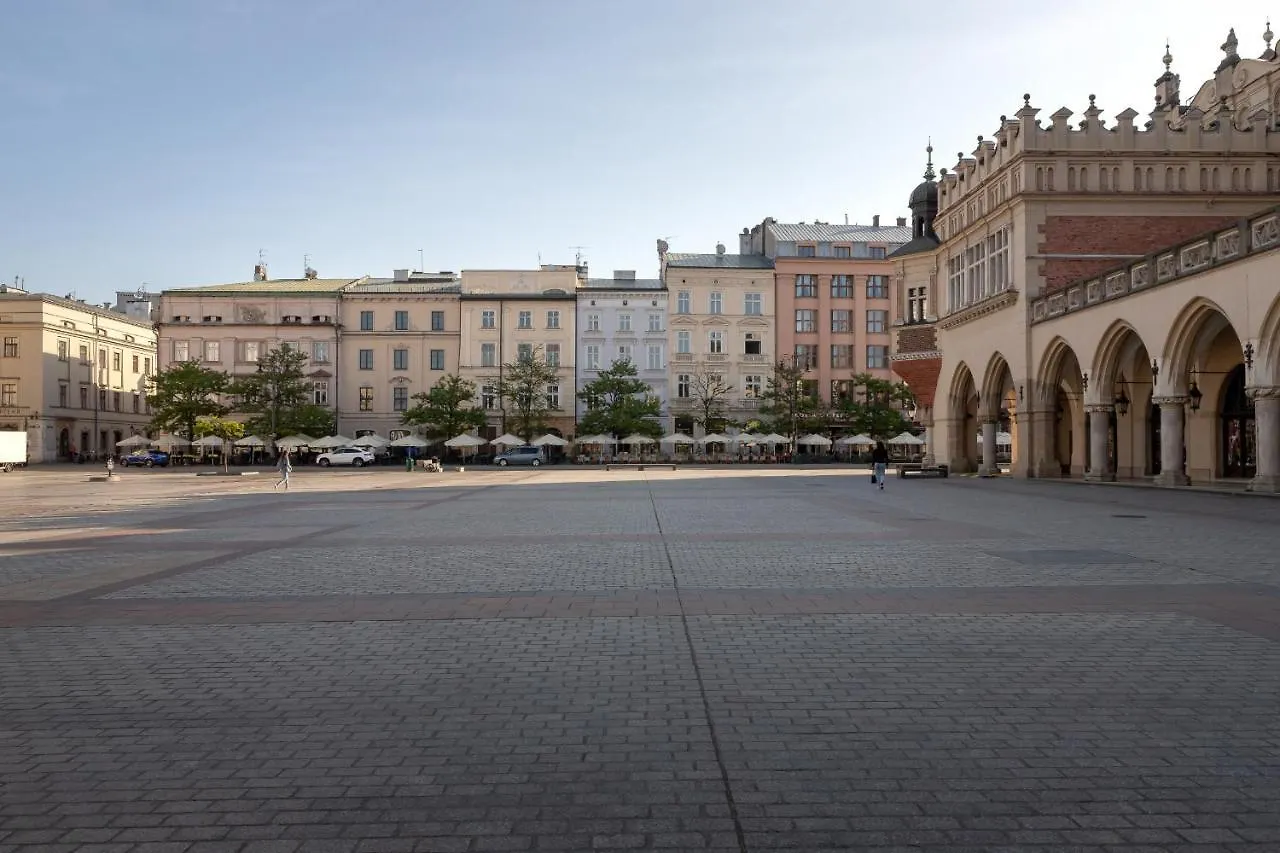 Heart Of The City Apartments Market Square Cracow By Noclegi Renters Krakow Poland