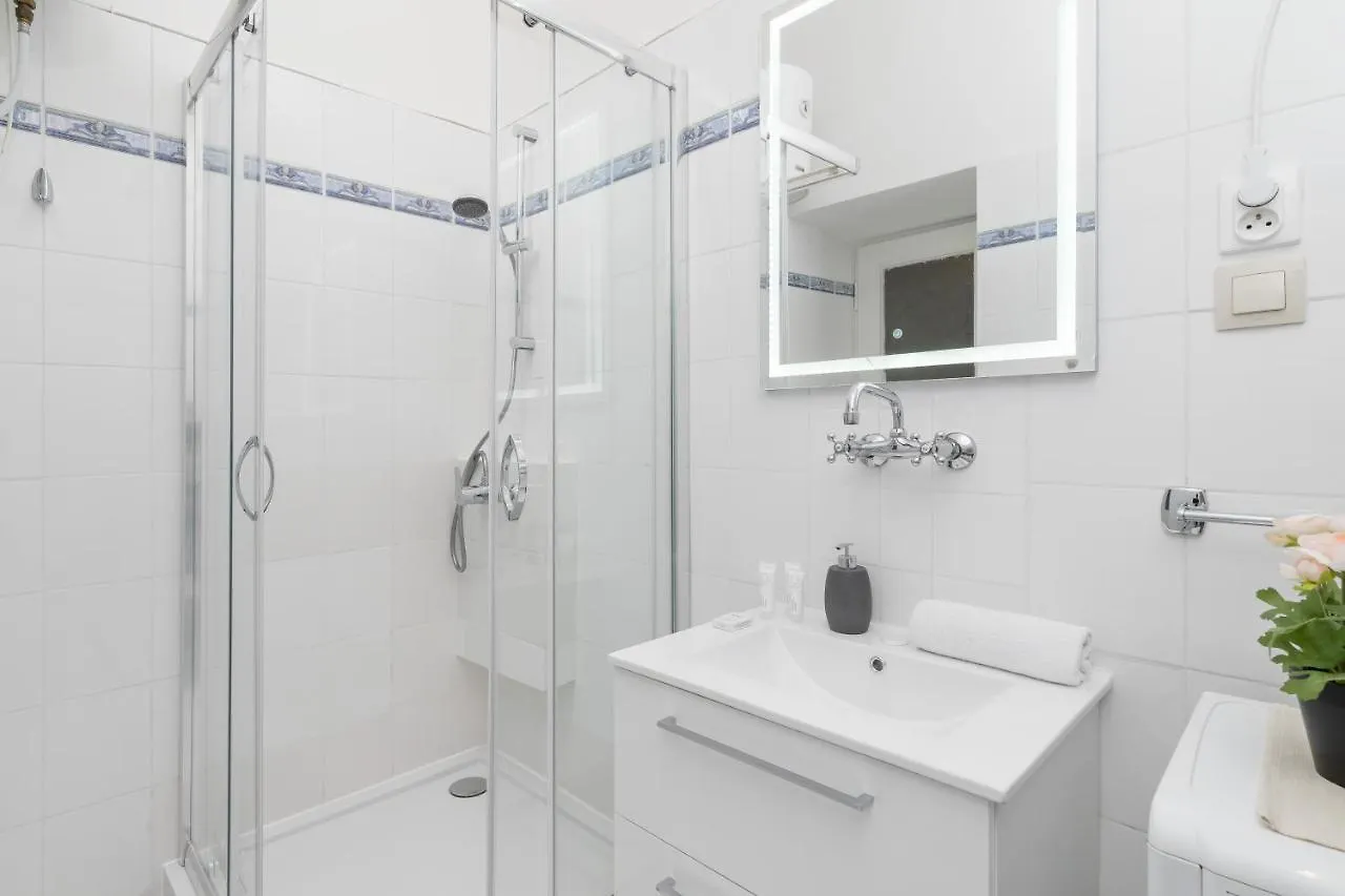 Heart Of The City Apartments Market Square Cracow By Noclegi Renters Krakow